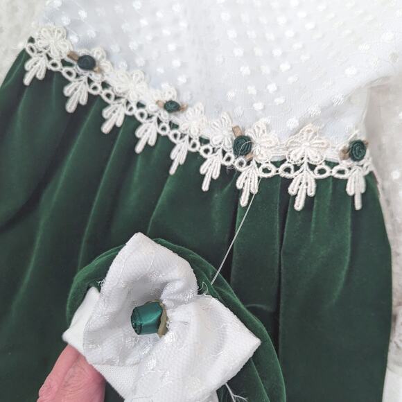 Vintage Outfit Girls Size 24m Green Velvet Christmas Lace Romper Beret - Picture 3 of 8